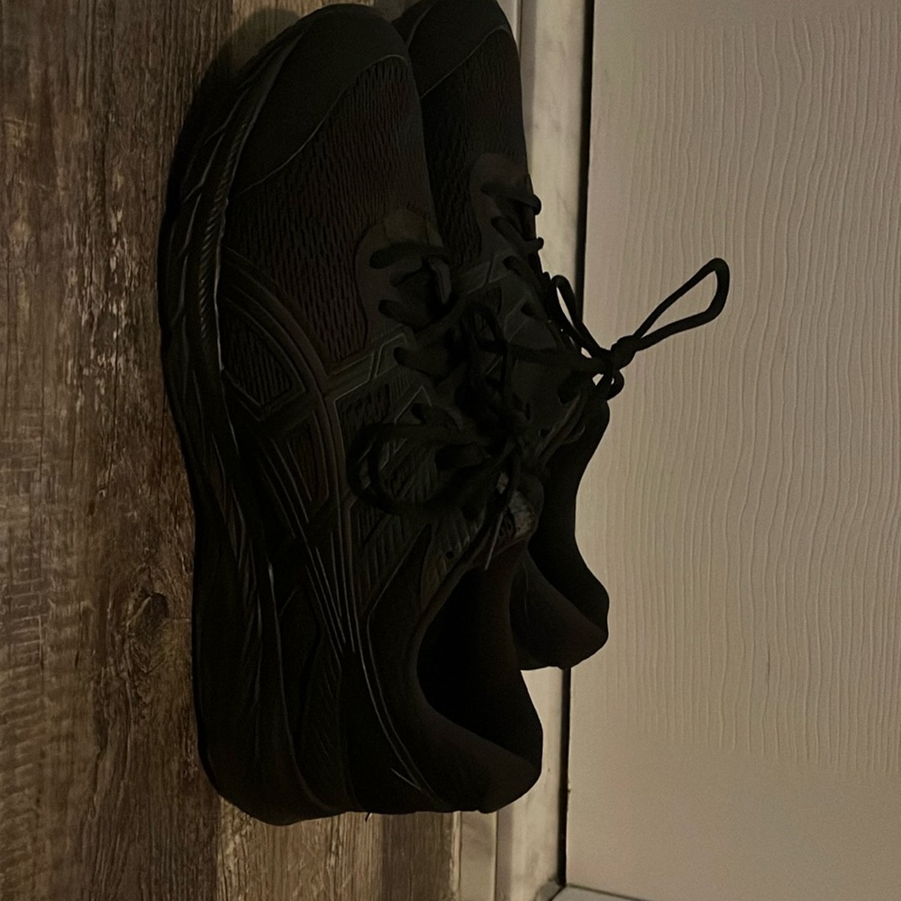 ASICS All Black Men’s Running Sneakers with Gel insoles